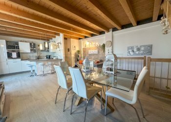 SOGGIORNO/CUCINA - Appartamento Via Udine 22, Cormons - foto 2