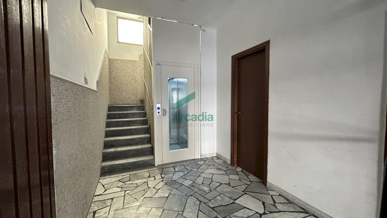 dettaglio - Trilocale Via Abate Giacinto Gimma 56/A, Bari (zona Murat) - foto 3