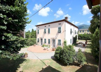 Prospetto villa frontale - Villa Via di segromigno, Capannori - foto 2