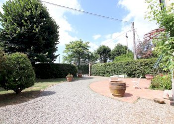 Veduta del giardino - Villa Via di segromigno, Capannori - foto 16