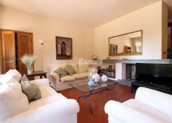 Vendesi elegante villa toscana - Villa Via di segromigno, Capannori - photo 19