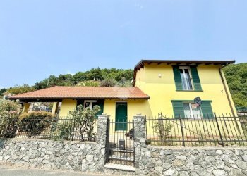 Independent house Località contrada, Stella - photo 1