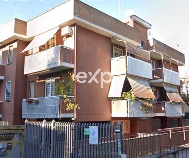 Two-room apartment Roma (neighborhood San Basilio) - photo 1