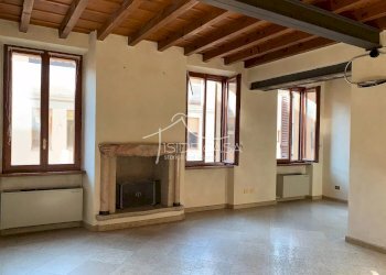 Independent house via Vittorino Da Feltre, Mantova - photo 1