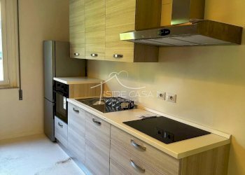 Three-room apartment Via Fratelli Bandiera, Mantova - photo 6