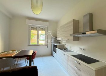 Three-room apartment Via Fratelli Bandiera, Mantova - photo 7