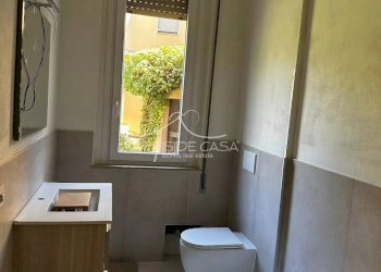 Three-room apartment Via Fratelli Bandiera, Mantova - photo 13