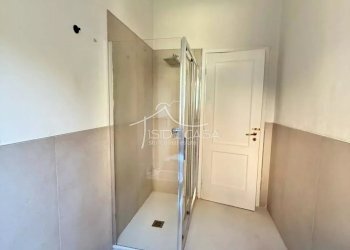 Three-room apartment Via Fratelli Bandiera, Mantova - photo 14