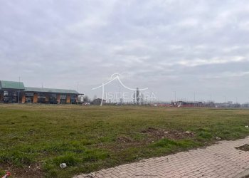 Building land Ludovico Einaudi, Curtatone - photo 1