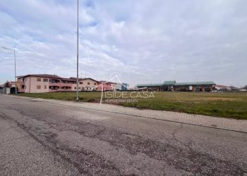 Building land Ludovico Einaudi, Curtatone - photo 3