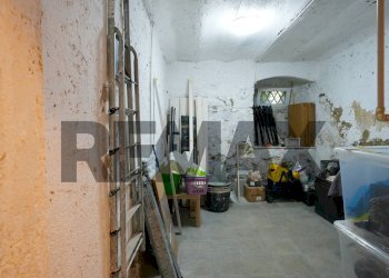 Two-room apartment Sestri Ponente, Genova, Genova (neighborhood Sestri Ponente) - photo 31