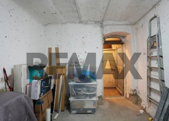 Two-room apartment Sestri Ponente, Genova, Genova (neighborhood Sestri Ponente) - photo 32