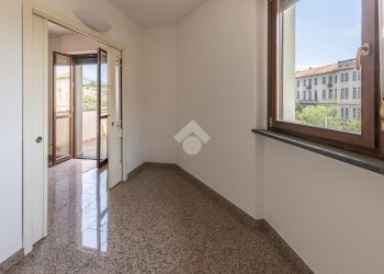 Four-room apartment Via San Nazario, Ivrea - photo 3