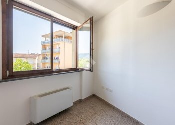 Four-room apartment Via San Nazario, Ivrea - photo 4