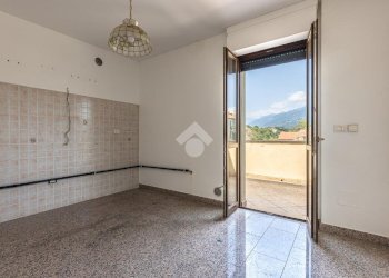 Four-room apartment Via San Nazario, Ivrea - photo 5