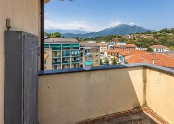 Four-room apartment Via San Nazario, Ivrea - photo 8