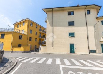 Four-room apartment Via San Nazario, Ivrea - photo 17