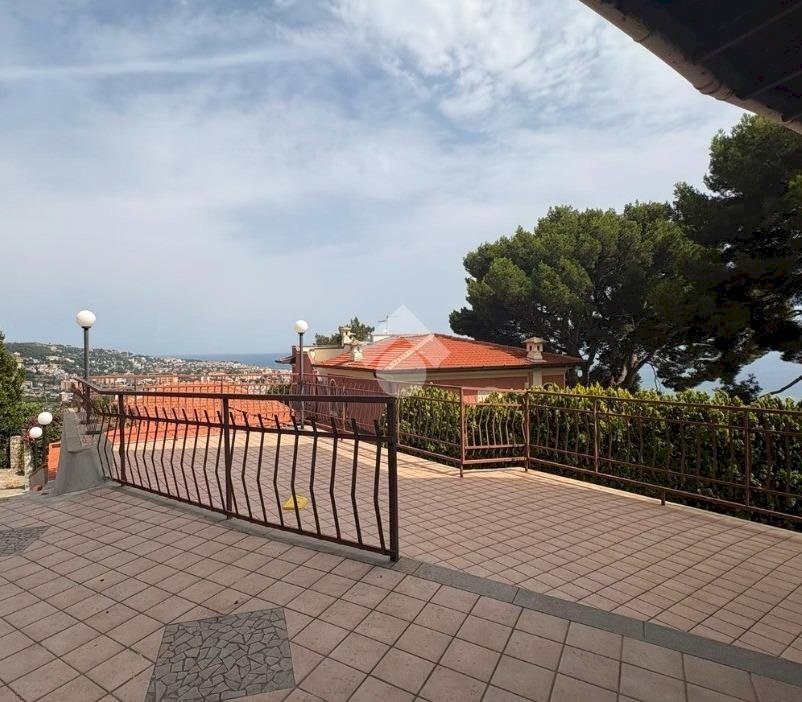 Trilocale Via collasgarba, Ventimiglia - foto 1