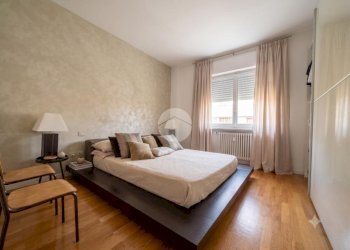 Three-room apartment Viale Regina Elena, Rimini - photo 10