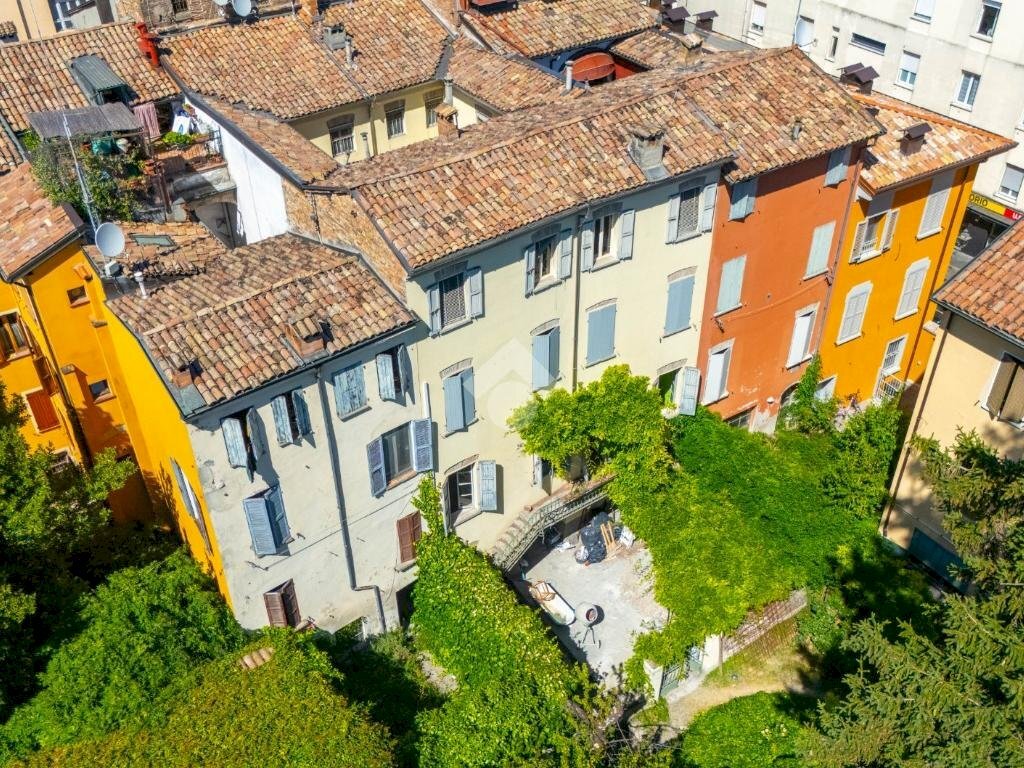 Appartamento Strada Massimo D'Azeglio, Parma (zona Oltretorrente) - foto 1