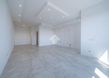 Quadrilocale Viale Monte Grappa, Reggio nell'Emilia - foto 1