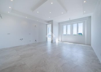 Quadrilocale Viale Monte Grappa, Reggio nell'Emilia - foto 2