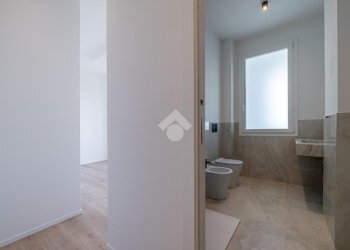 Quadrilocale Viale Monte Grappa, Reggio nell'Emilia - foto 16