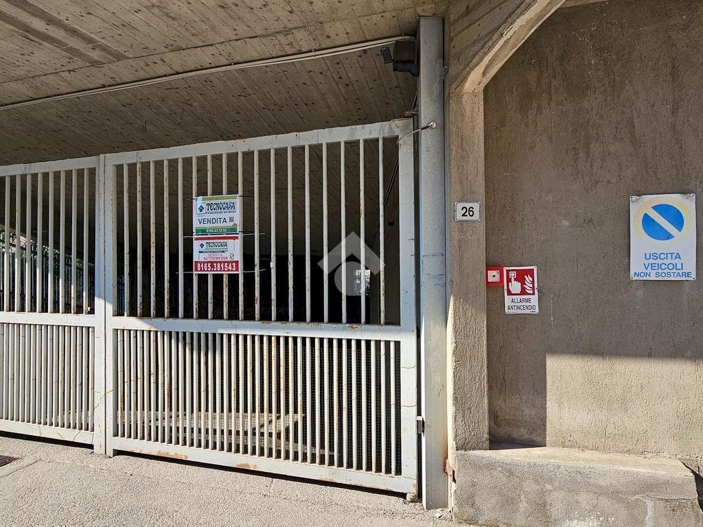 Box via Monte Emilius, Aosta - photo 1