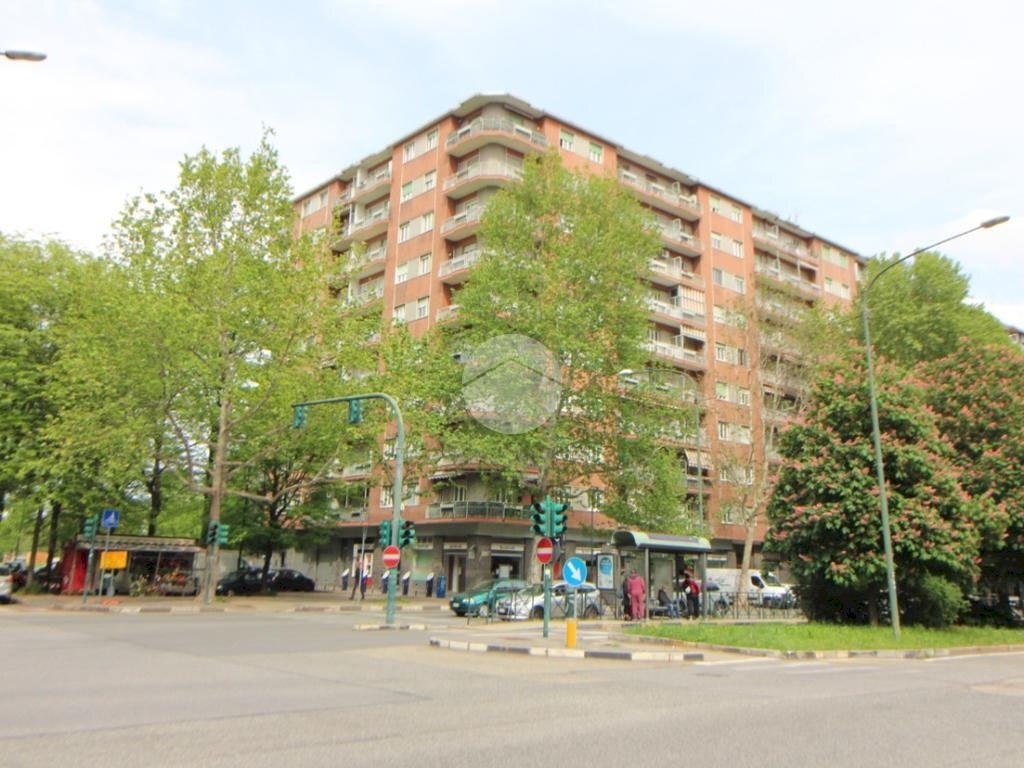 Trilocale Piazza Teresa Confalonieri, Torino (zona Lingotto) - foto 1