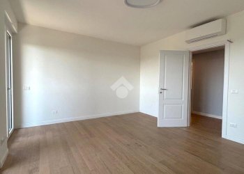 Three-room apartment Via S. Rocco, Segrate - photo 10
