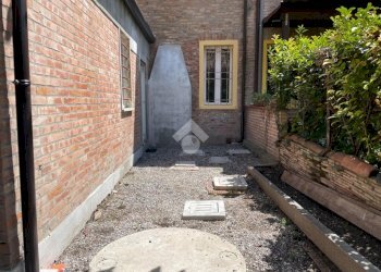 Semi-detached house Via del Mellone, Ferrara - photo 12