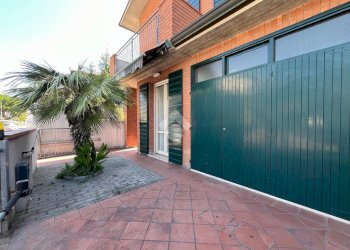 Villa a Schiera Via fiume Montone Abbandonato, Ravenna - foto 6