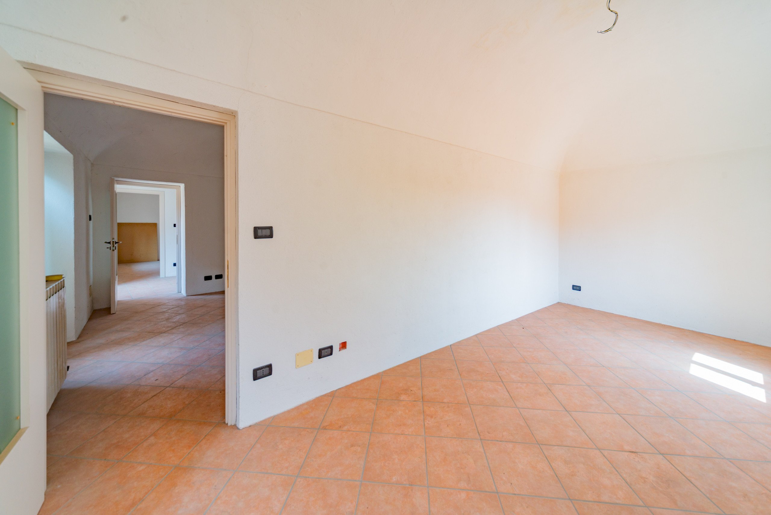Apartment in Villa Via Luigi Cadorna, Busca - photo 3