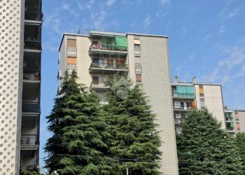 Three-room apartment Viale Fratelli Cervi, San Giuliano Milanese - photo 1