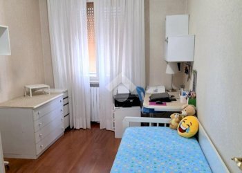 Three-room apartment Viale Fratelli Cervi, San Giuliano Milanese - photo 8