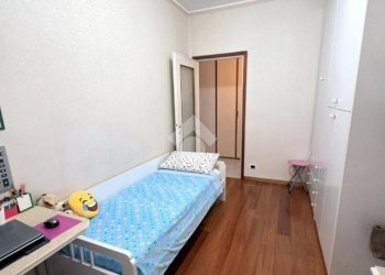 Three-room apartment Viale Fratelli Cervi, San Giuliano Milanese - photo 9