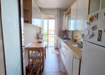 Three-room apartment Viale Fratelli Cervi, San Giuliano Milanese - photo 14