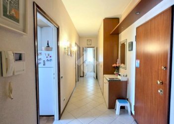 Three-room apartment Viale Fratelli Cervi, San Giuliano Milanese - photo 18