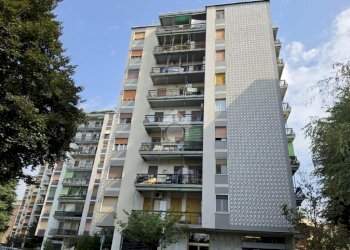 Three-room apartment Viale Fratelli Cervi, San Giuliano Milanese - photo 25