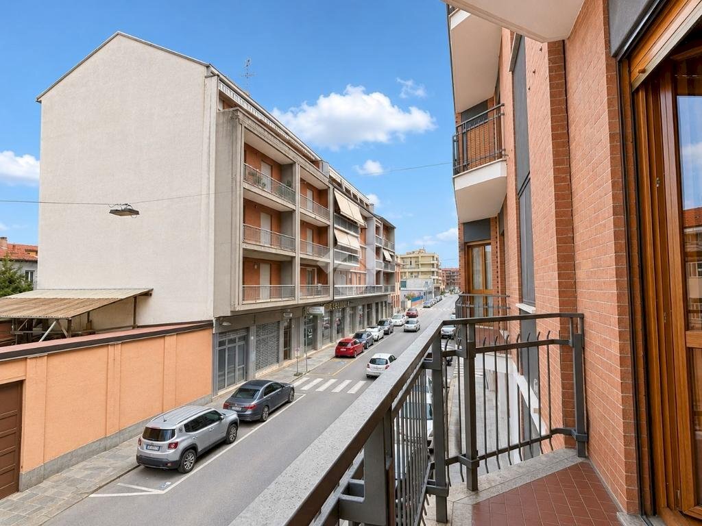 Three-room apartment Via Fratelli Carando, Bra - photo 3