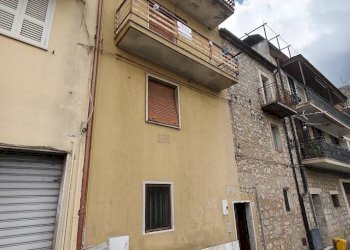 Foto 1 - Three-room apartment via arringo
 
snc, Sonnino - photo 1