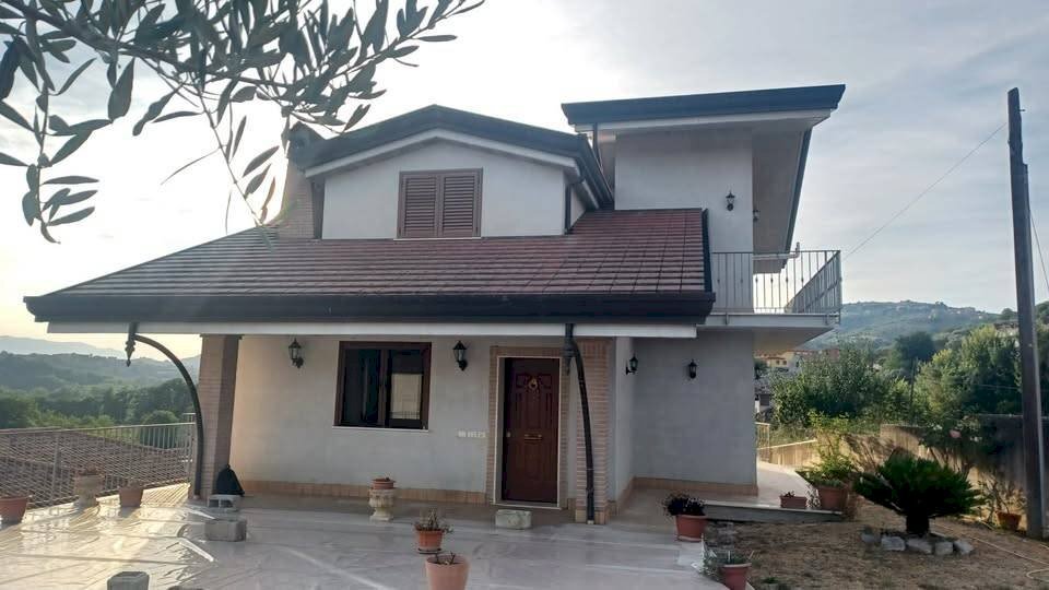 Foto 1 - Villa fontana di marco
 
16, Boville Ernica - foto 1