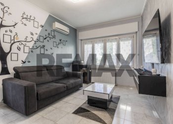 Soggiorno - Three-room apartment VIA BUTTI
26, Parabiago - photo 3