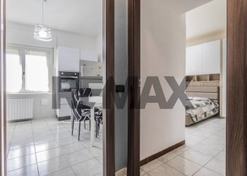 Hall / corridoio - Three-room apartment VIA BUTTI
26, Parabiago - photo 15
