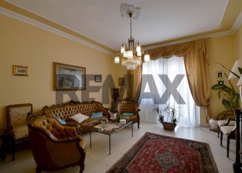 Soggiorno - Four-room apartment Giuseppe Di Vagno
 
7, Turi - photo 10