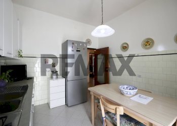 Cucina - Four-room apartment Giuseppe Di Vagno
 
7, Turi - photo 12