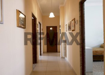 Hall / corridoio - Four-room apartment Giuseppe Di Vagno
 
7, Turi - photo 13
