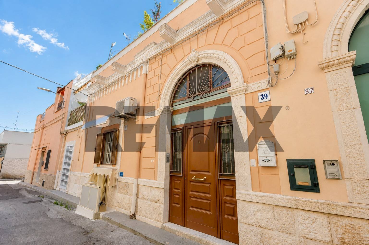 Edificio all\'aperto - Independent house Via Gioberti
 
39-41-43, Bari - photo 1