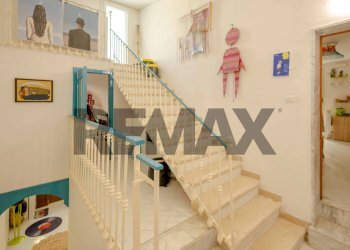 Scale - Independent house Via Gioberti
 
39-41-43, Bari - photo 7