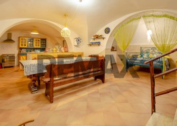 Camera / camera da letto - Independent house Via Gioberti
 
39-41-43, Bari - photo 22